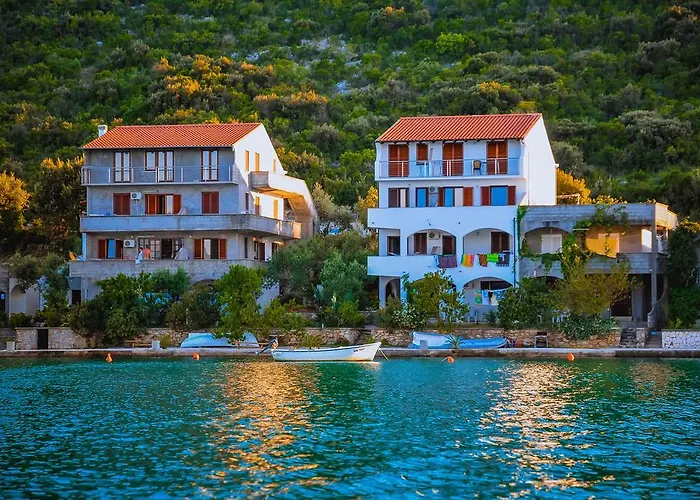 Apartments Adrialuka