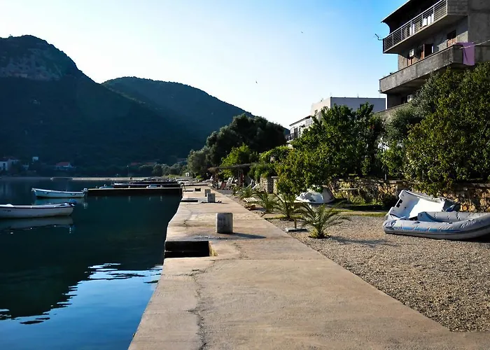 Apartments Adrialuka