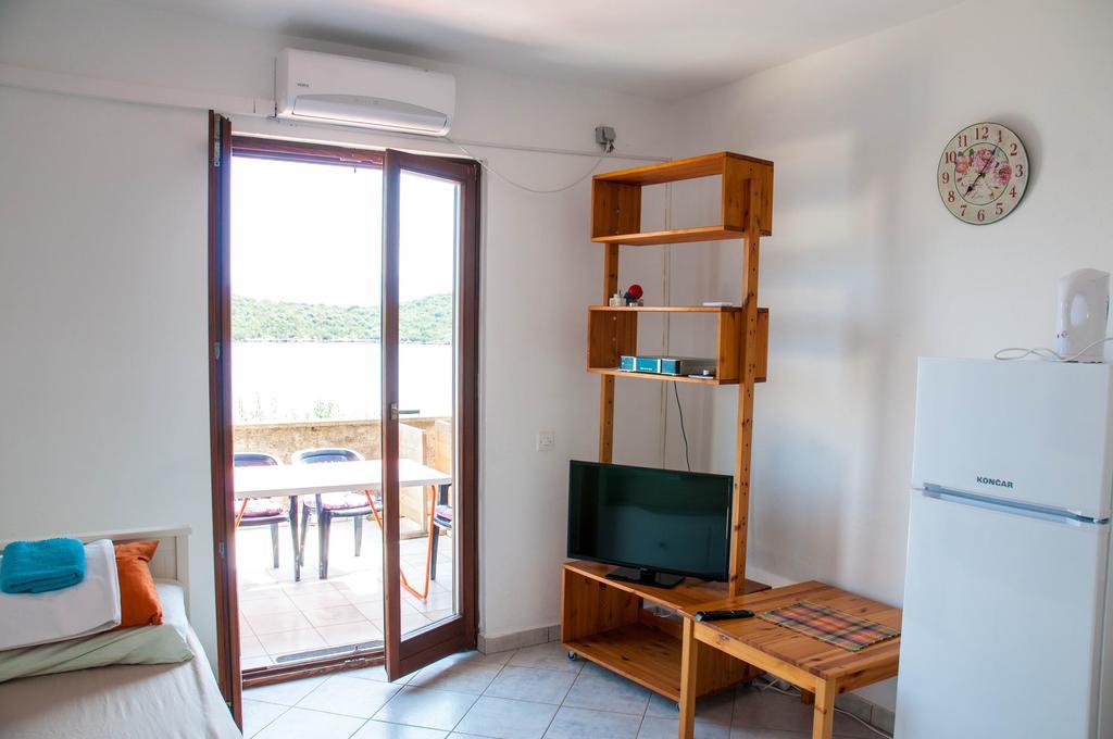 Apartment Adrialuka *